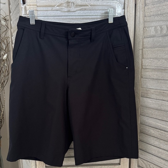 lululemon athletica Other - lululemon athletica Men's Black Flat Front chino Shorts 32 pre owned